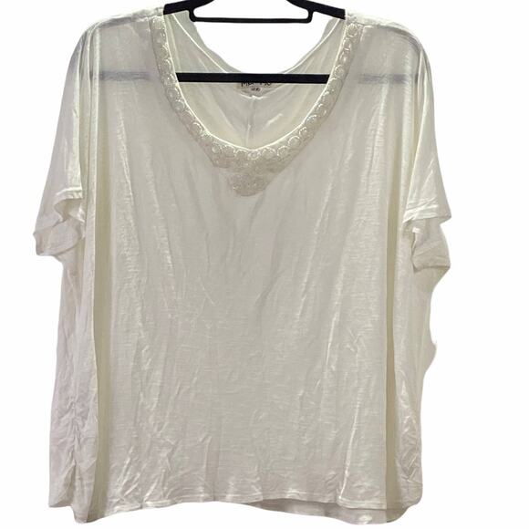 Mel & Mo Stretchy Semi Sheer White Top with Beaded Opalescent Neckline 2X - Picture 1 of 10